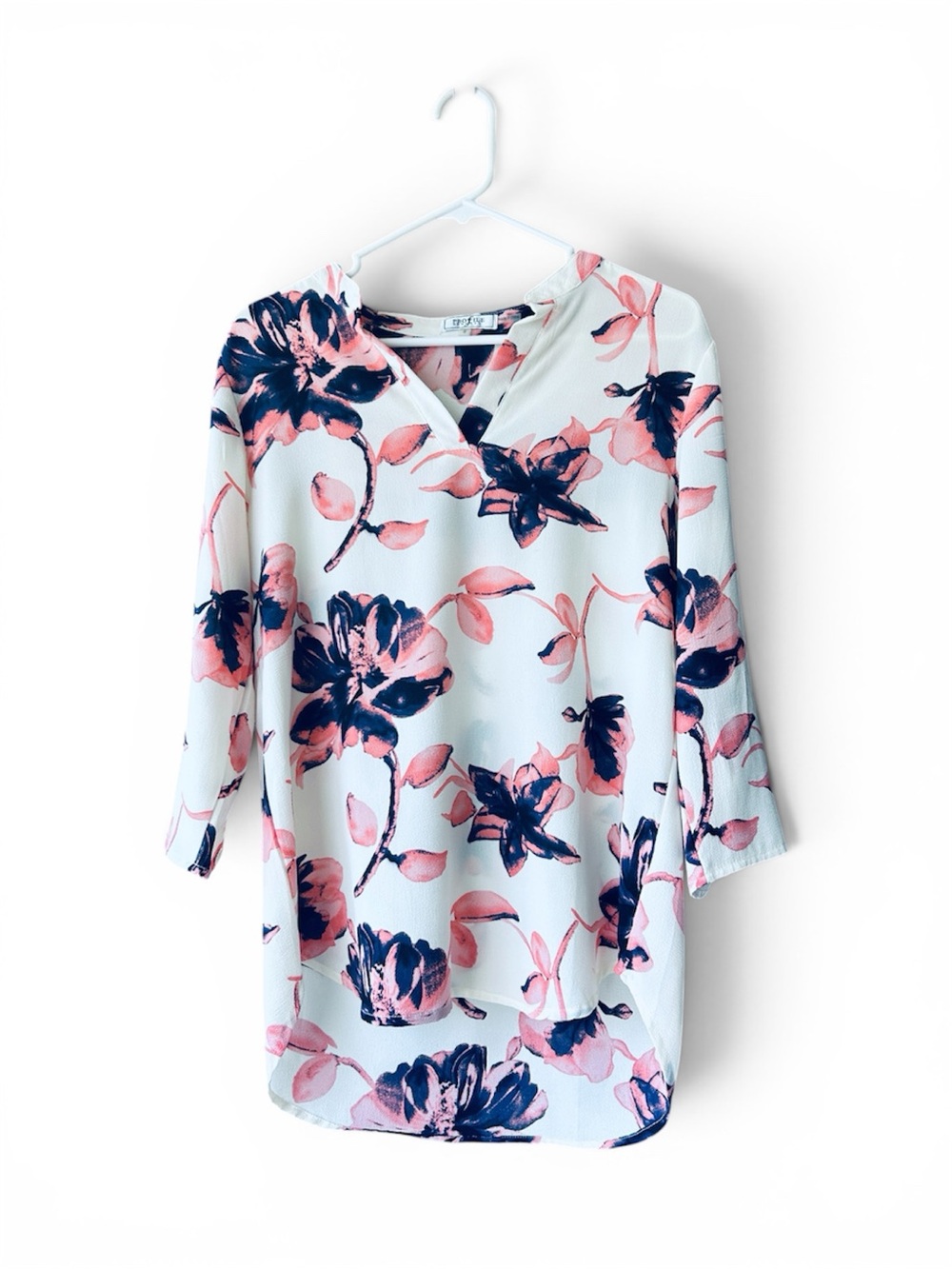 Women’s Small Watercolor Floral Hi-Lo Top- Profile Apparel 3/4 Sleeve